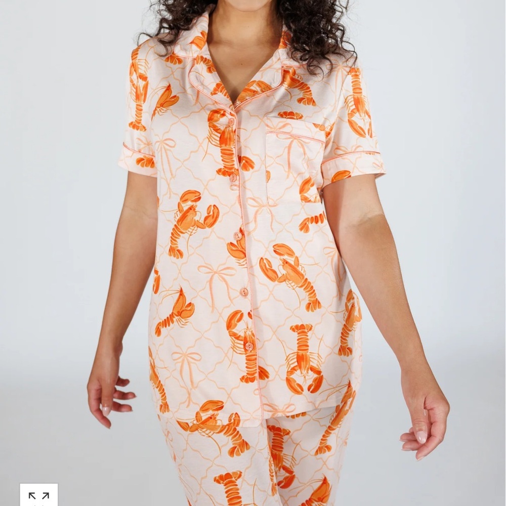 NWT** In My Sundays Lobster Trellis Short Sleeve & Cropped Pant Pajama Set